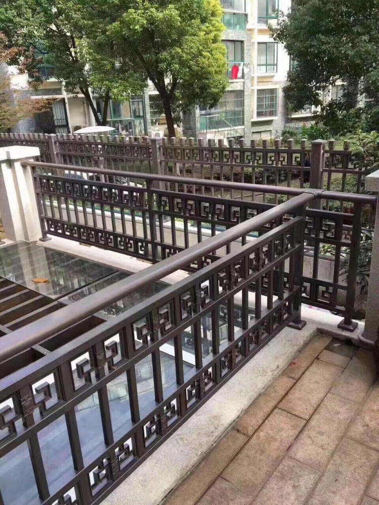 鋁藝護(hù)欄