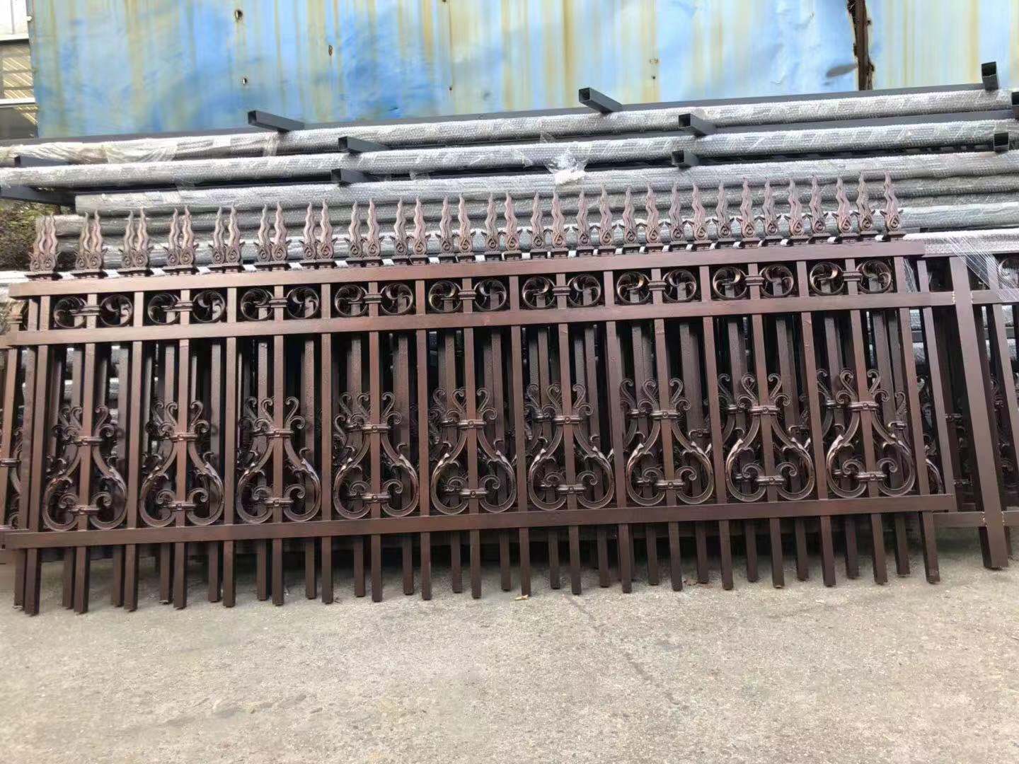 鋁藝護(hù)欄