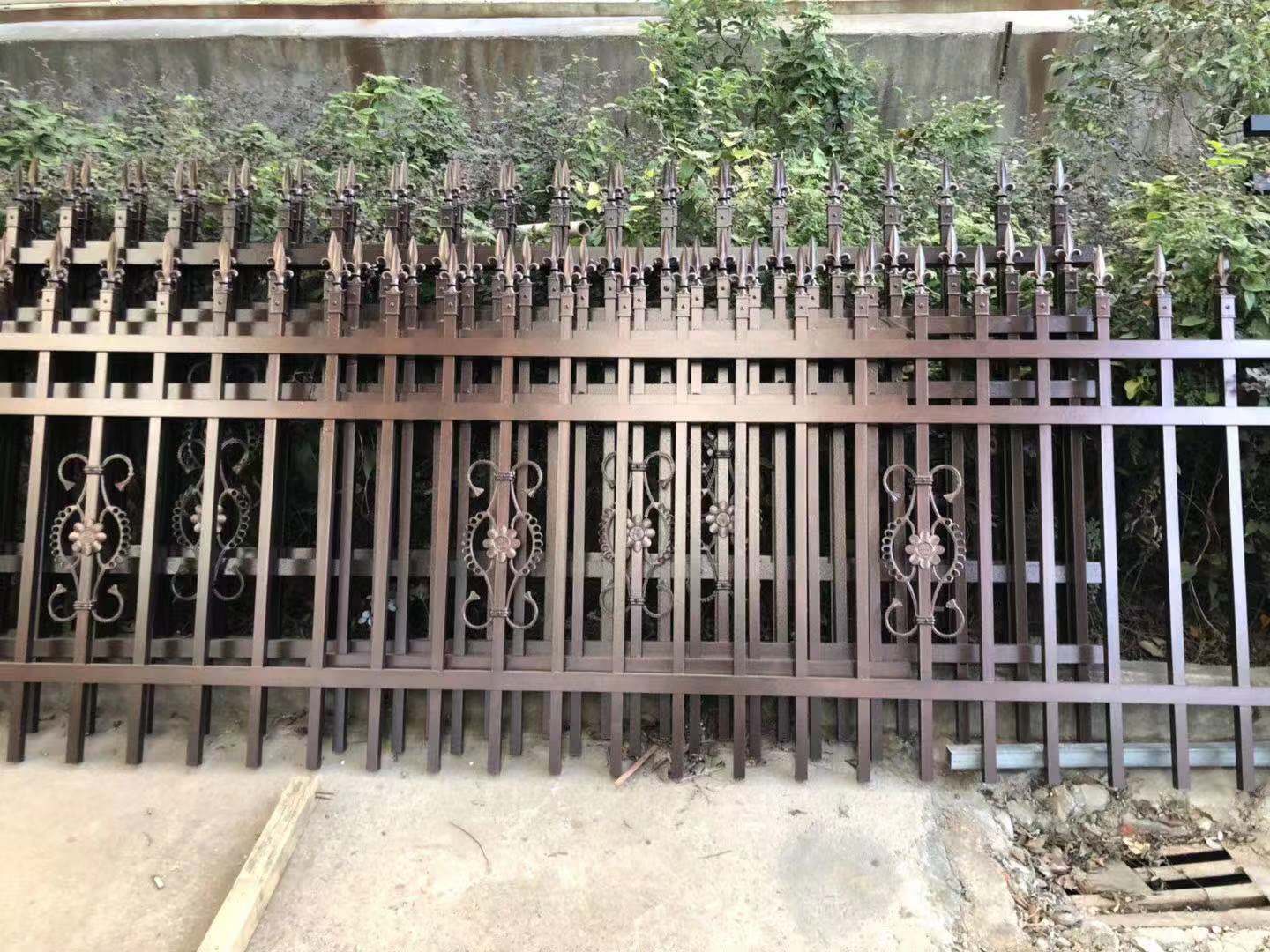 鋁藝護(hù)欄